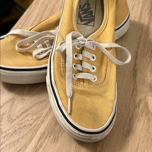 Vans Yellow Canvas Low-Top Sneakers Fair Condition 7.5